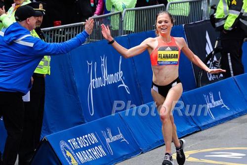 Flanagan_LindsayHigh5-Boston19.JPG