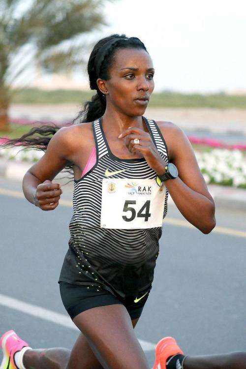 Dibaba_Tirunesh-RAK17.JPG