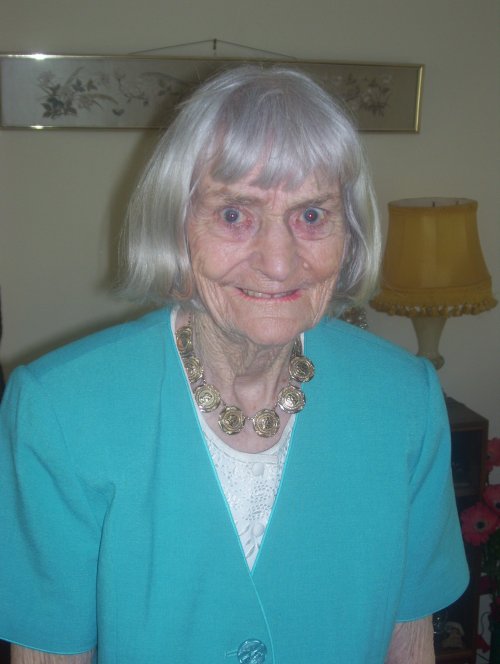 Dorothy in her 90s.JPG