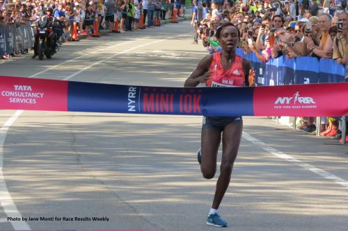 Keitany_Finish_Mini-2018_Crop_Jane_Monti.jpg
