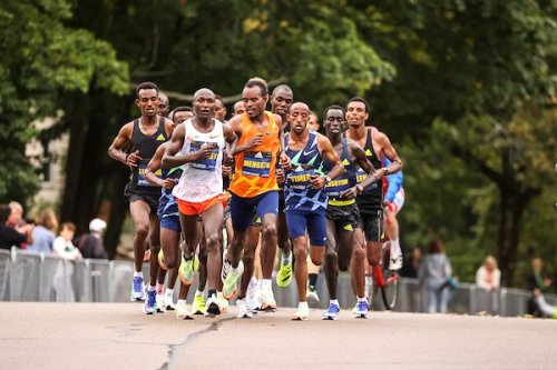 Kirui-leads-pack-Boston21.jpg