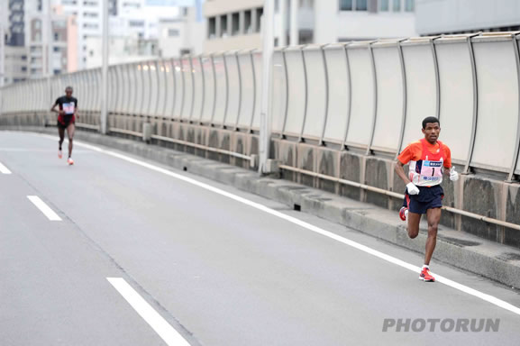 Gebrselassie_HaileLeds-Tokyo12.jpg