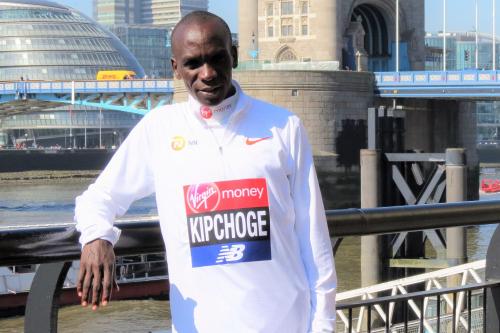 Kipchoge_Tower-Bridge_London_2018_19_04_Jane_Monti  .jpg