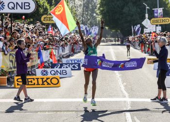 GEBRESLASE WINS NAIL-BITER AT WORLD CHAMPIONSHIPS WOMEN’S MARATHON