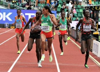 GIDEY WINS WORLD 10,000M TITLE BUT NOT WITHOUT CONTROVERSY