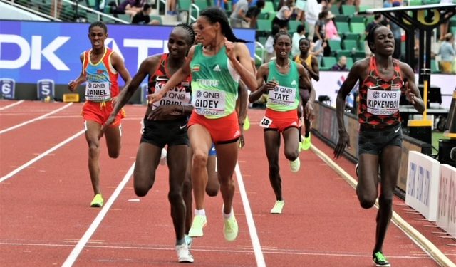 GIDEY WINS WORLD 10,000M TITLE BUT NOT WITHOUT CONTROVERSY