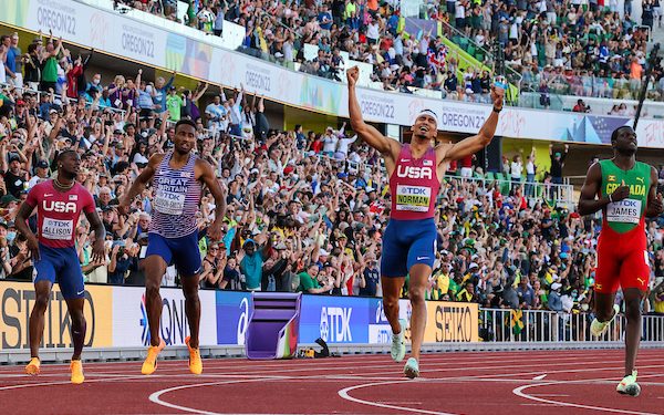 Michael Norman FINALLY GRASPS 400m World Title by holding off Kirani James, in the final steps | NBC Sports