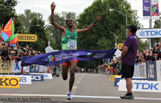TAMIRAT TOLA RUNS AWAY WITH WORLD CHAMPIONSHIPS MARATHON VICTORY