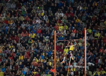 2022 Diamond League Diary, Mondo Duplantis clears 6.10 meters, at Athletissima special pole vault!