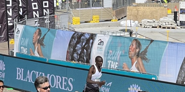 Moses Kibet sets new Course record at the Sydney Marathon as Tigist Girma wins the women’s race