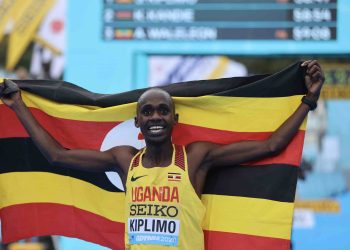 World record holder Jacob Kiplimo on the start line of the Vedanta Delhi Half Marathon 2022, by Phil Minshull/spainsports