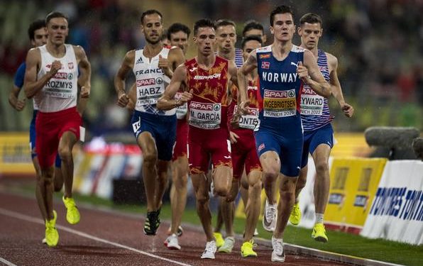 Jakob Ingebrigtsen and Mondo Duplantis are joint European Athletes Male Athletes of the Year