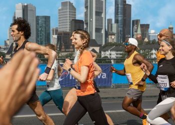 Mainova Frankfurt Marathon: Kenyan Double thanks to Brimin Misoi and Selly Kaptich, Hendrik Pfeiffer is German star with seventh place in Frankfurt Heatwave