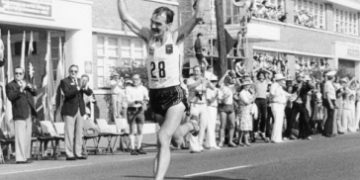 Rob De Castella, the first World Marathon Champion: 15 fun facts about Deek!