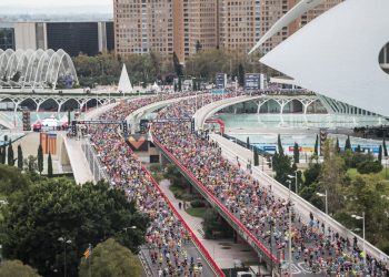 Kiptum (2:01:53) and Beriso (2:14:58) place the Valencia Marathon as one of the three fastest in the world. 