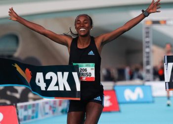 Two world records -fastest marathon debuts- set at the 2022 Valencia Marathon