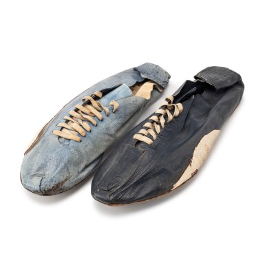 Por encima de la cabeza y el hombro quemar barajar Nike Co-Founder Bill Bowerman 1960s Pre-Nike Handmade Black and Blue Track  Spikes (made for Clayton Steinke) - runblogrun