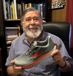 For Shoe Geeks: the Brooks Hyperion MAX