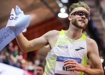 Josh Kerr wins 3000m at Millrose in MR 7:33.47, check out his last 400 meters!