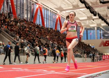 Laura Muir wins the 3,000 meters in Boston, or how to dominate fifteen laps…