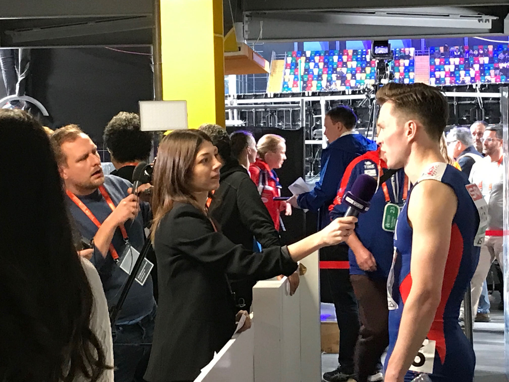 2023 European Athletics Indoor Champs, Watching but not watching