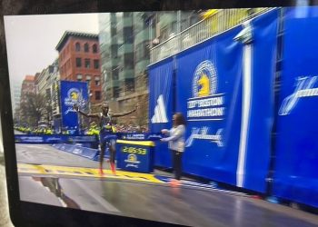Evans Chebet and Hellen Obiri produce exciting finishes to win the 127th Boston Marathon titles