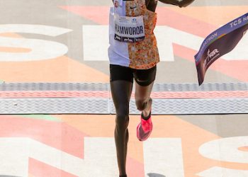 Will experienced marathon runners hand over to the younger generation in London?