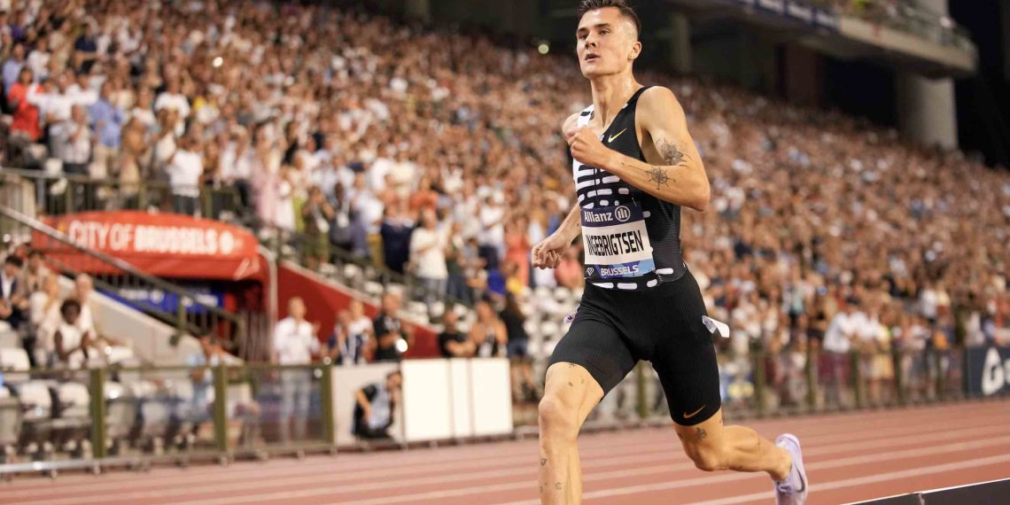 Norwegian Superstar, Jakob Ingegrigtsen breaks 24-year-old men’s 2000m world record in Brussels