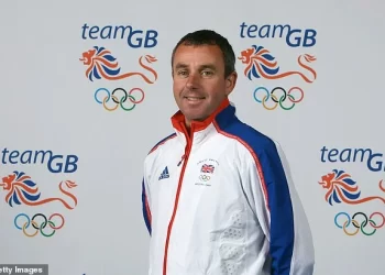 Coffee With Larry, John Nuttall, Renowned British athlete and coach, has died, NCAA Cross Country Regional weekend, How Media gets done for Track & Field