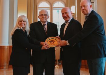 Berlin and its annual marathon jointly awarded Heritage Plaque