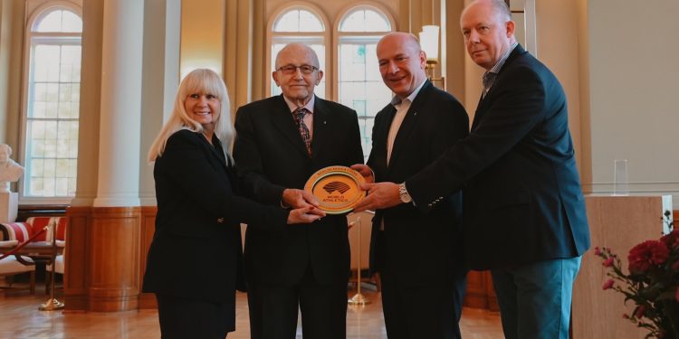 Berlin and its annual marathon jointly awarded Heritage Plaque