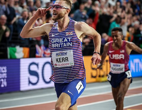 Josh Kerr entertains Glasgow with his exciting win over 3,000 meters!