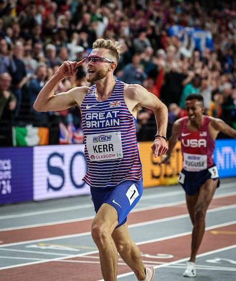 Josh Kerr entertains Glasgow with his exciting win over 3,000 meters!