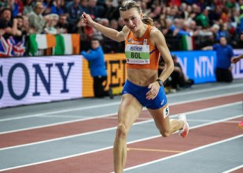 Femke Bol takes gold and a new WR! The Netherlands takes gold and silver with Bol and Kliever!