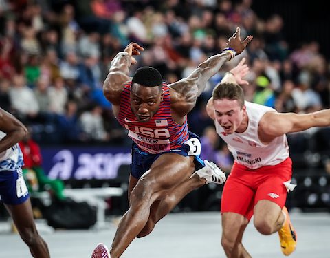 Grant Holloway defends his gold with a new CR!