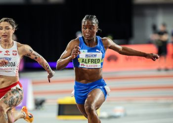 Julien Alfred battles Ewa Swoboda for gold, winning the 60 meters ! Saint Lucia gets its first World Champs medal, and it is gold!