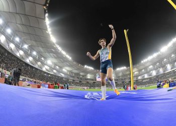 Athletes flying at the Shanghai/Suzhou Wanda Diamond League 2024