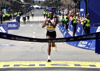 A battle to the very end highlights the Women’s elite version of the 2024 B.A.A. Boston Marathon!