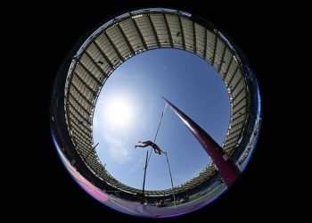 A tale of two pole-vaulters