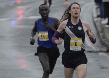 COLLEY, KELATI PREVAIL AT COLD AND WET MANCHESTER ROAD RACE, by Lori Riley for Race Results Weekly, used with permission.