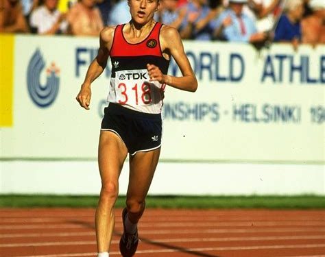 This Day in Track & Field, November 2, Grete Waitz wins her 8th NYC Marathon (1986), by Walt Murphy News & Results Services