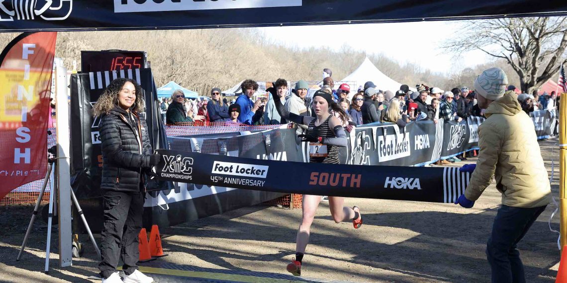 Elizabeth Leachman and Keegan Smith Capture First Place Titles in the 45th Annual Foot Locker XC Championships South Regional!