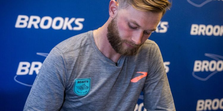 Josh Kerr extends relationship with Brooks Running and Brooks Beasts through 2034!