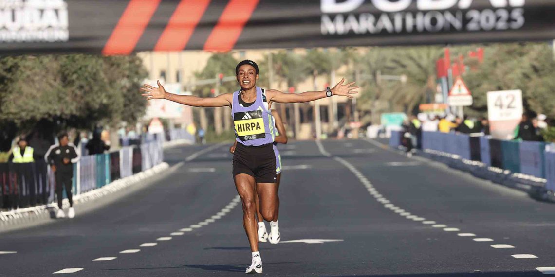 Hirpa and Gemechu Shine as Ethiopia Rules the 2025 Dubai Marathon