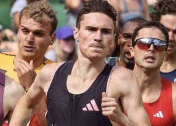 Josh Hoey runs 2:14:48 NR for 1000m at Quaker Invite!