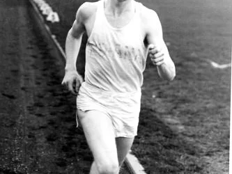 This Day in Track & Field–January  28, “The Longest Mile” (1950), Millrose moves to the Armory (2012), written by Walt Murphy