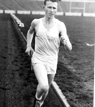 This Day in Track & Field–January  28, “The Longest Mile” (1950), Millrose moves to the Armory (2012), written by Walt Murphy