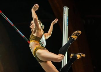 Two 2 short-track World records by Ingebrigtsen 3:45.14 & 3:29.63