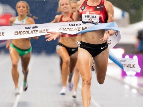 Shelby Houlihan runs 4:20.30 mile World Leader in Boston!