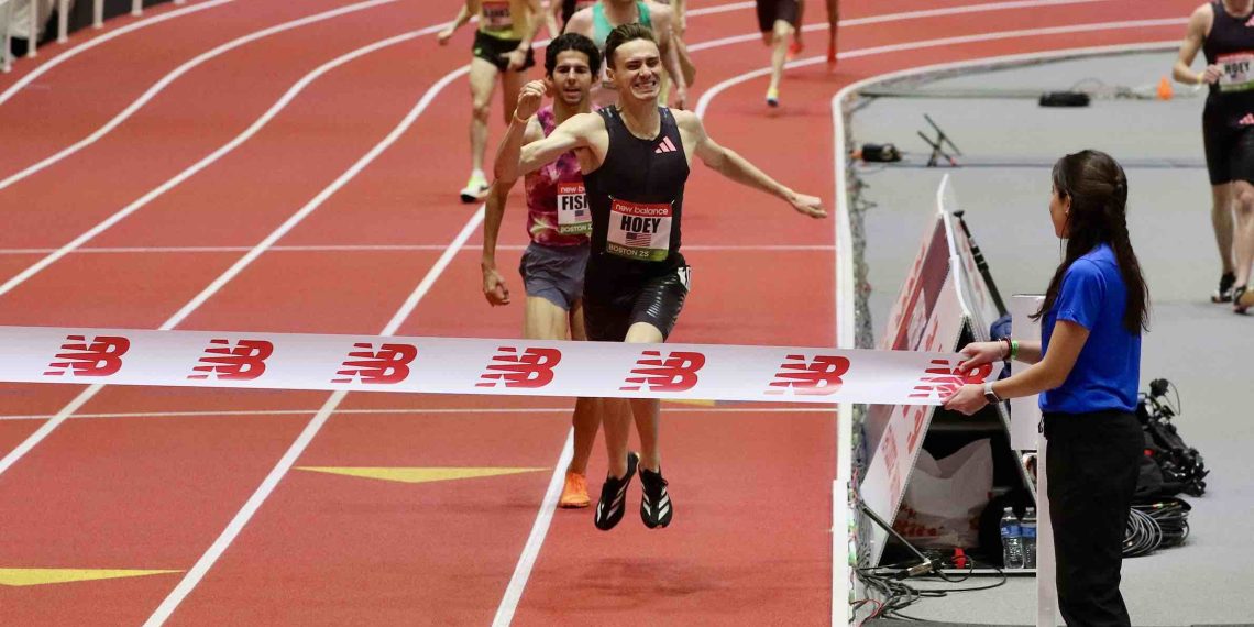 MACLEAN SCORES HOMETOWN WIN AT NEW BALANCE INDOOR GRAND PRIX !
